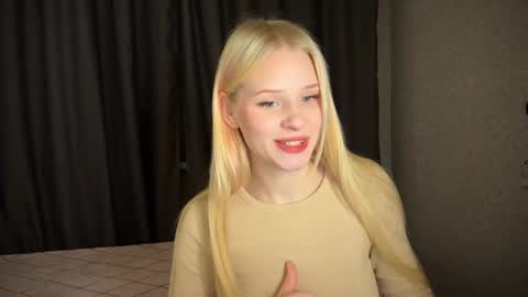 Snapshot of sweetielis chatting on 2, 1, 2025 sweetie Lisa3 online show from 2, 1, 2025