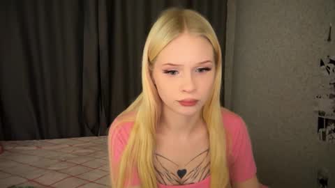 Snapshot of sweetielis chatting on 14, 1, 2025 sweetie Lisa3 online show from 14, 1, 2025