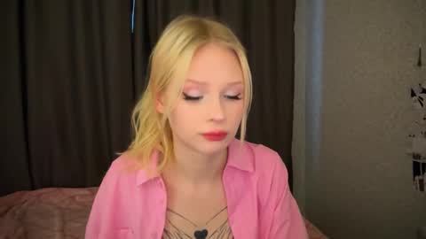 Snapshot of sweetielis chatting on 19, 1, 2025 sweetie Lisa3 online show from 19, 1, 2025