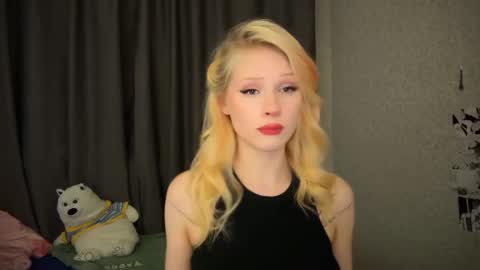 Snapshot of sweetielis chatting on 20, 1, 2025 sweetie Lisa3 online show from 20, 1, 2025