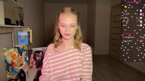 Snapshot of sweetielis chatting on 19, 10, 2025 sweetie Lisa3 online show from 19, 10, 2025