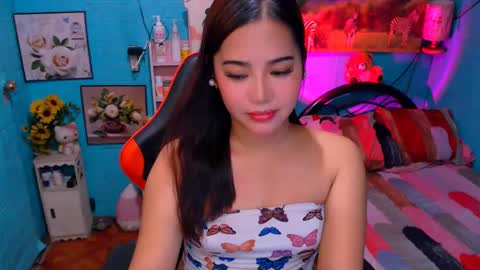 Nicole online show from 6, 1, 2025
