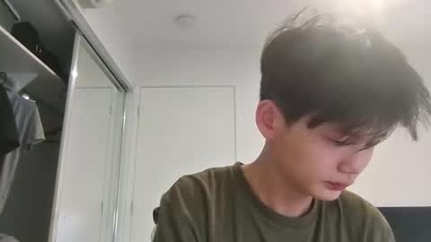 Snapshot of sweetiepuppy421 chatting on 9, 3, 2026 sweetiepuppy421 online show from 9, 3, 2026