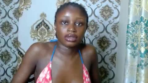 Snapshot of sweetjuicyclit chatting on 12, 3, 2026 zuri online show from 12, 3, 2026