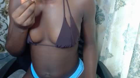 Snapshot of sweetjuicyclit chatting on 14, 3, 2026 zuri online show from 14, 3, 2026