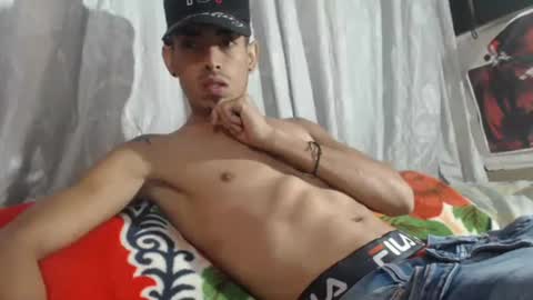 Snapshot of sweetlatinakim chatting on 8, 3, 2025 Camilo online show from 8, 3, 2025