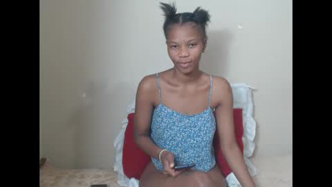 Snapshot of sweetlipss_ chatting on 19, 9, 2025 sweetlipss_ online show from 19, 9, 2025