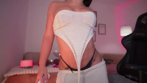 instagram melisabahamon  online show from 21, 9, 2025