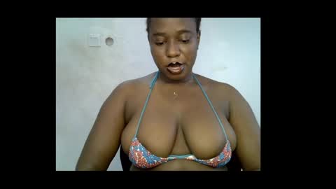 Snapshot of sweetpetitgirl chatting on 30, 6, 2026 LILY BRANDY online show from 30, 6, 2026