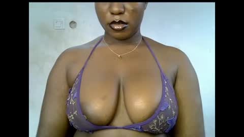 Snapshot of sweetpetitgirl chatting on 8, 7, 2026 LILY BRANDY online show from 8, 7, 2026