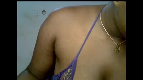 Snapshot of sweetpetitgirl chatting on 8, 7, 2026 LILY BRANDY online show from 8, 7, 2026