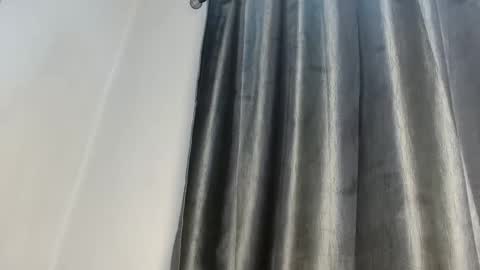 slim ivy online show from 4, 11, 2025