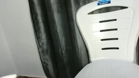 slim ivy online show from 5, 12, 2025