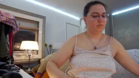 SweetRaisa online show from 24, 6, 2026