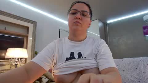 SweetRaisa online show from 22, 7, 2026
