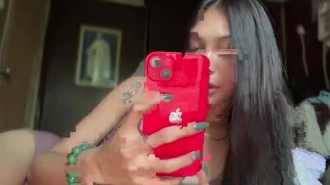 Snapshot of sweetstares chatting on 28, 10, 2025 yanny online show from 28, 10, 2025