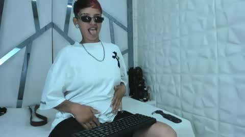 sweetsubmissive rs online show from 23, 7, 2026