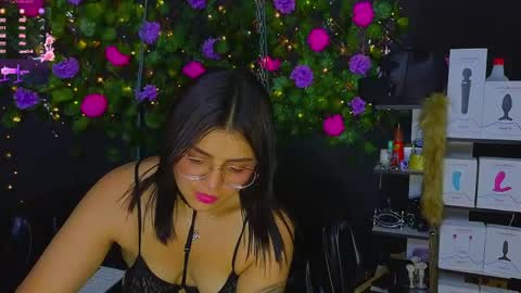 Molly -  INDEPENDENT MODEL online show from 7, 5, 2026