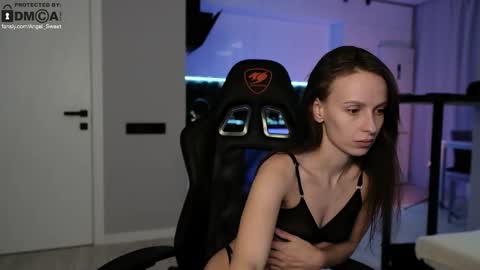 Leila and Alex online show from 26, 9, 2025