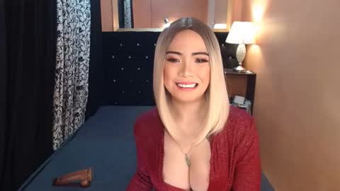 Snapshot of sweettrixiee chatting on 12, 12, 2024 Ms trixiee online show from 12, 12, 2024