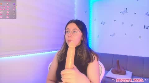 Snapshot of sweettvera_ chatting on 12, 6, 2026 Veronica Independent Model online show from 12, 6, 2026