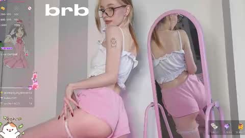 Snapshot of sweetuniporn chatting on 6, 12, 2024 Elis  a little vacation Ill be here Saturday my schedules in bio online show from 6, 12, 2024