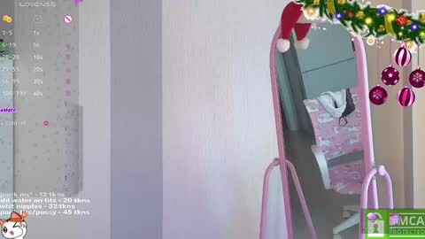 Snapshot of sweetuniporn chatting on 5, 1, 2025 Elis  a little vacation Ill be here Saturday my schedules in bio online show from 5, 1, 2025