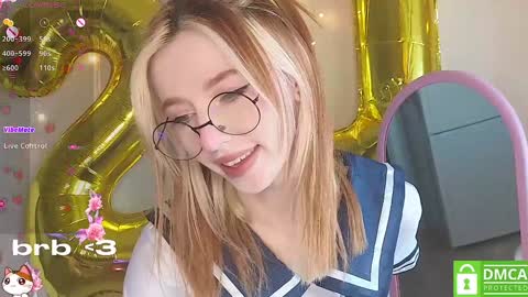 Snapshot of sweetuniporn chatting on 18, 1, 2025 Elis  a little vacation Ill be here Saturday my schedules in bio online show from 18, 1, 2025