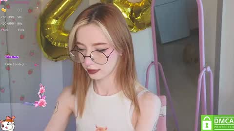 Snapshot of sweetuniporn chatting on 20, 1, 2025 Elis  a little vacation Ill be here Saturday my schedules in bio online show from 20, 1, 2025
