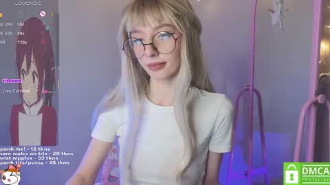 Snapshot of sweetuniporn chatting on 2, 2, 2025 Elis  a little vacation Ill be here Saturday my schedules in bio online show from 2, 2, 2025