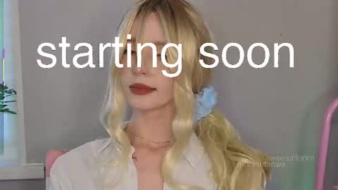 Snapshot of sweetuniporn chatting on 19, 10, 2025 Elis  a little vacation Ill be here Saturday my schedules in bio online show from 19, 10, 2025