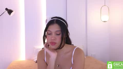 Snapshot of sweetxpearl_ chatting on 19, 10, 2025 Nami online show from 19, 10, 2025