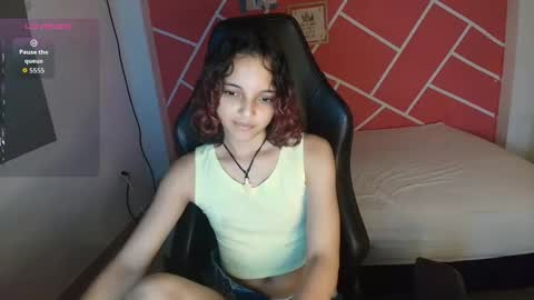 Snapshot of sweety_dreamgirl chatting on 16, 10, 2025 sweety_dreamgirl online show from 16, 10, 2025