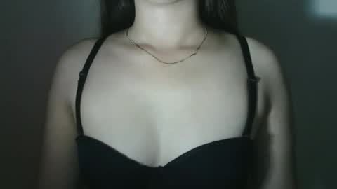 sweety_princess15 online show from 28, 10, 2025