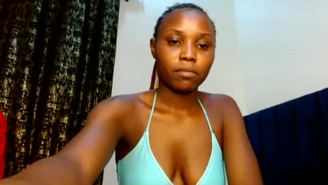 Snapshot of sweety_spixxy chatting on 24, 6, 2026 Dolly online show from 24, 6, 2026