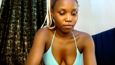 Snapshot of sweety_spixxy chatting on 27, 6, 2026 Dolly online show from 27, 6, 2026