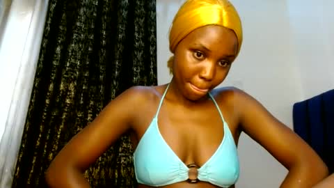 Snapshot of sweety_spixxy chatting on 3, 7, 2026 Dolly online show from 3, 7, 2026