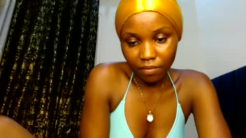 Snapshot of sweety_spixxy chatting on 3, 7, 2026 Dolly online show from 3, 7, 2026