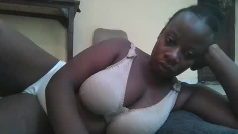 sweetyass25 online show from 12, 5, 2026