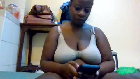 sweetyass25 online show from 18, 6, 2026