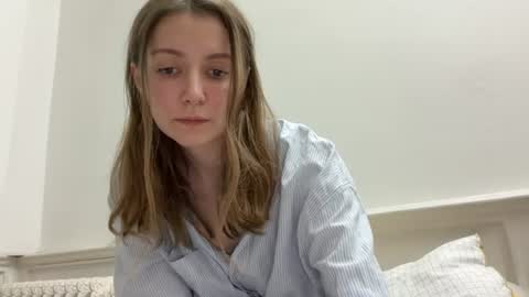 Lily online show from 28, 7, 2026