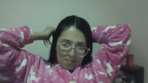 Snapshot of sweetyypeach chatting on 17, 12, 2024 sweetyypeach online show from 17, 12, 2024