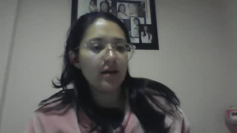 Snapshot of sweetyypeach chatting on 26, 12, 2024 sweetyypeach online show from 26, 12, 2024