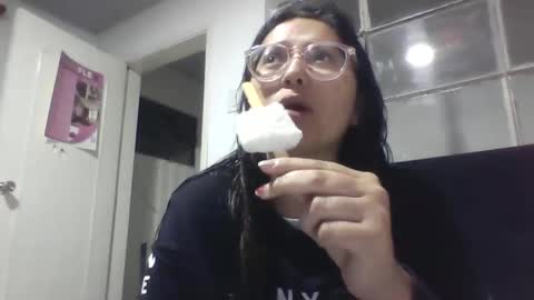 Snapshot of sweetyypeach chatting on 13, 2, 2025 sweetyypeach online show from 13, 2, 2025