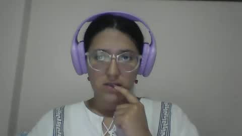 Snapshot of sweetyypeach chatting on 23, 2, 2025 sweetyypeach online show from 23, 2, 2025