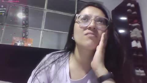 Snapshot of sweetyypeach chatting on 12, 9, 2025 sweetyypeach online show from 12, 9, 2025