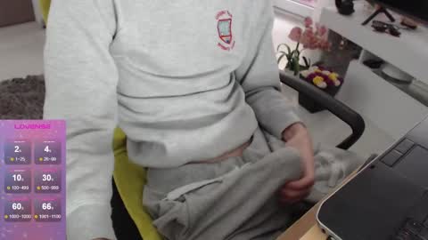 SwetLittleBoy4u online show from 13, 2, 2025