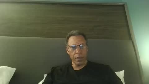 swimmerbod2495 online show from 16, 5, 2026