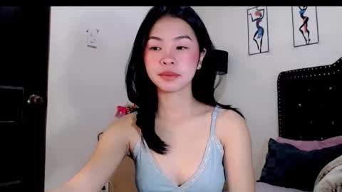Holly online show from 4, 11, 2025