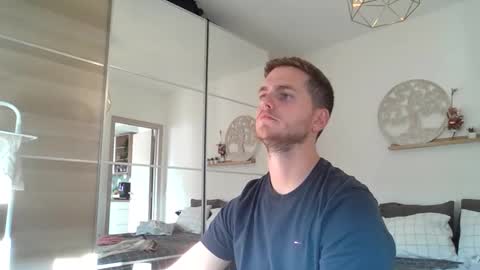 syl092 online show from 30, 9, 2025